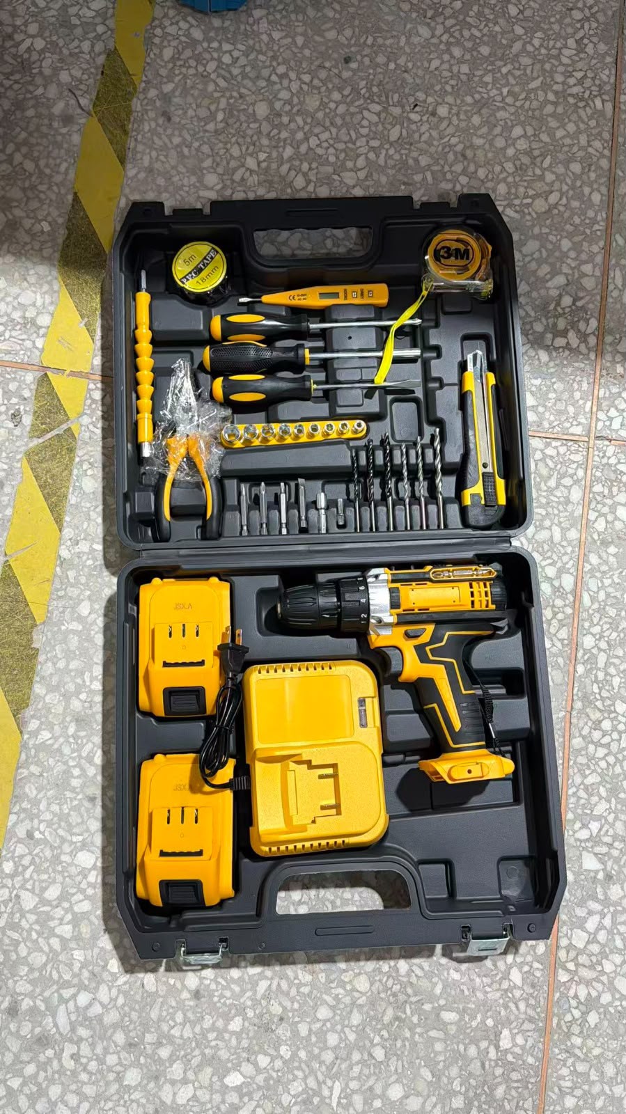Kit de Taladro Inalámbrico Recargable con Baterías